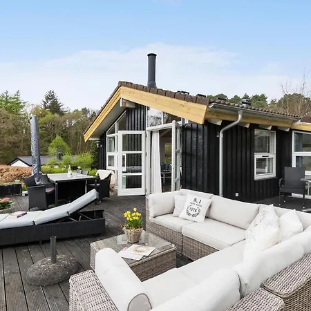 4 Bedroom Gorgeous In Ebeltoft