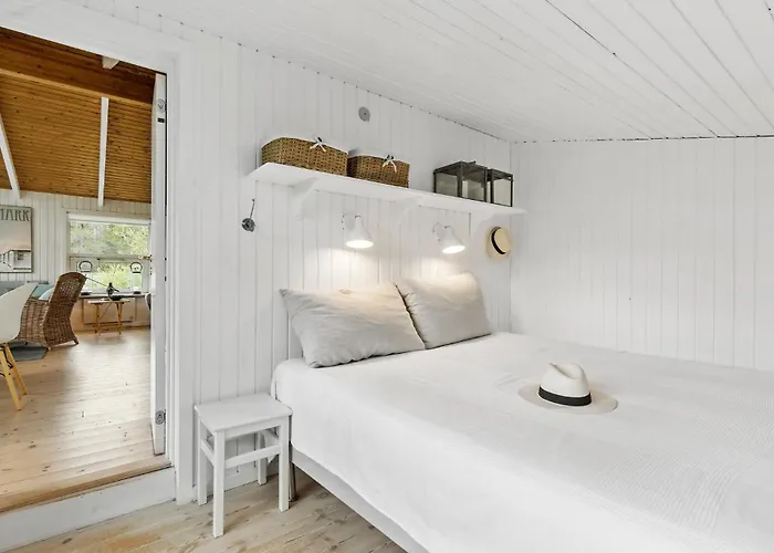 4 Bedroom Gorgeous In Feriehus